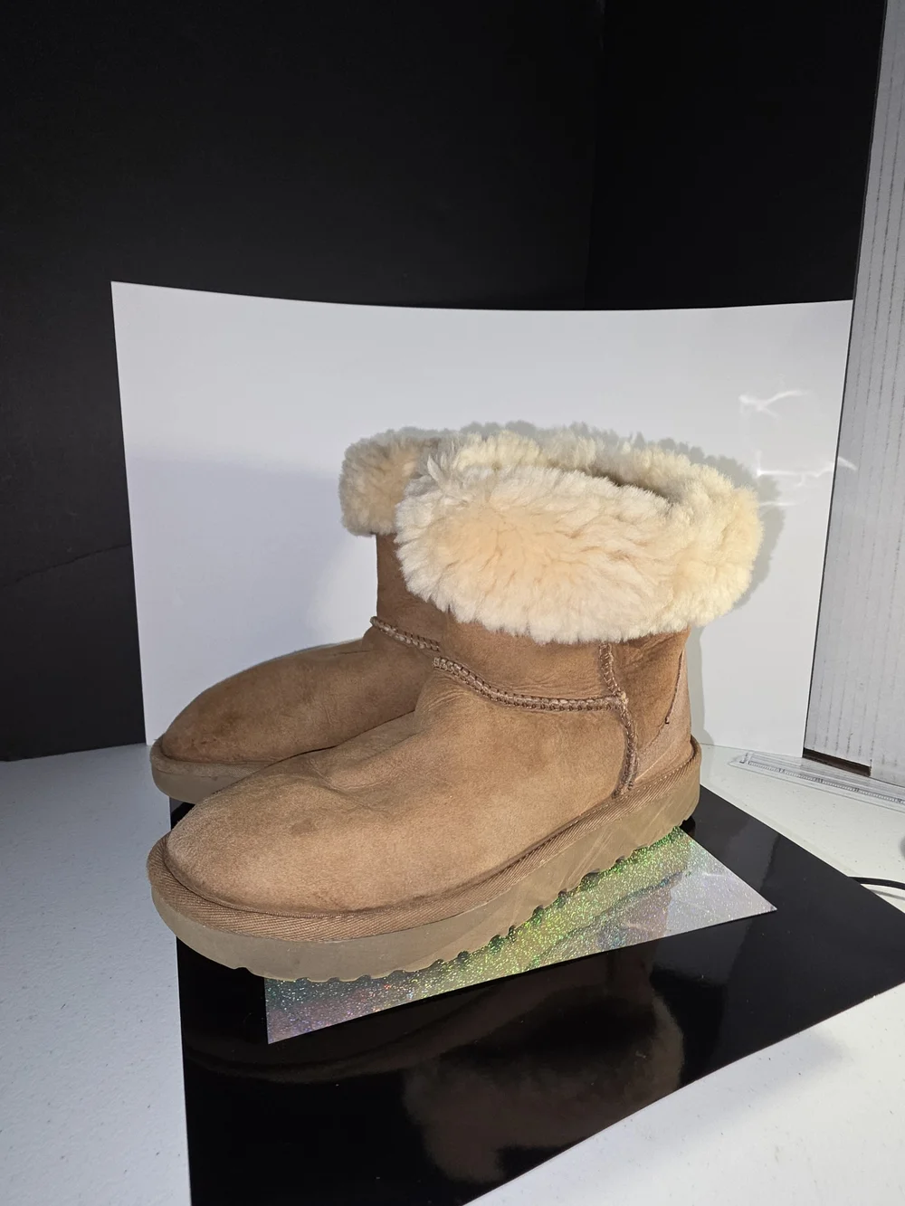 UGG Classic Short II Chestnut Suede Winter Boots Size 7